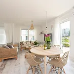 Randez-view - 60 M2, Widok Na Jezioro Z Tarasu, Duzy Taras, Klima, Parking, Netflix *