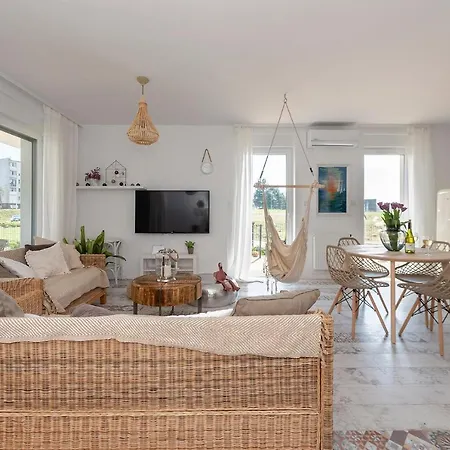 Randez-view - 60 M2, Widok Na Jezioro Z Tarasu, Duzy Taras, Klima, Parking, Netflix شقة ايوافا