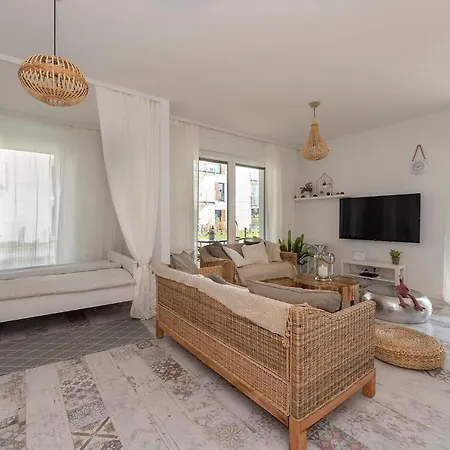 Randez-view - 60 M2, Widok Na Jezioro Z Tarasu, Duzy Taras, Klima, Parking, Netflix Lägenhet Iława
